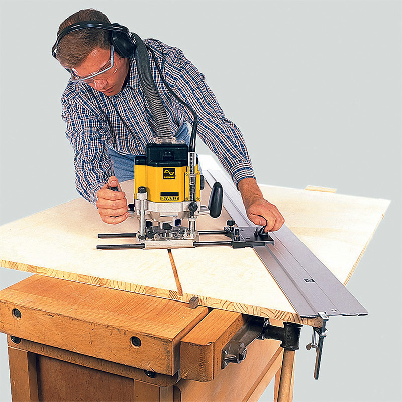 Rail de guidage pour la fraise