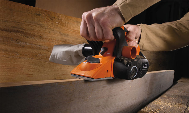 Évaluation des raboteuses électriques par qualité - les meilleurs modèles