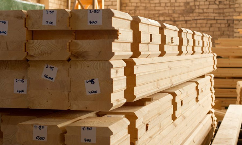 Examens des développeurs et du bois profilé