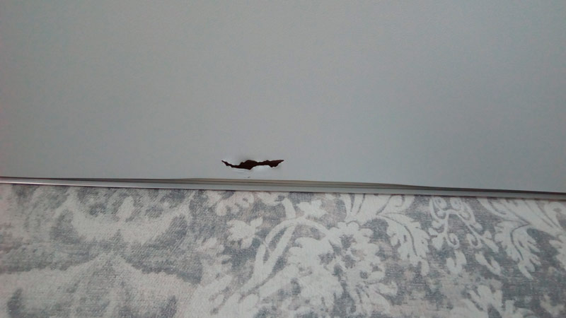 povrezhdenie potolka 1