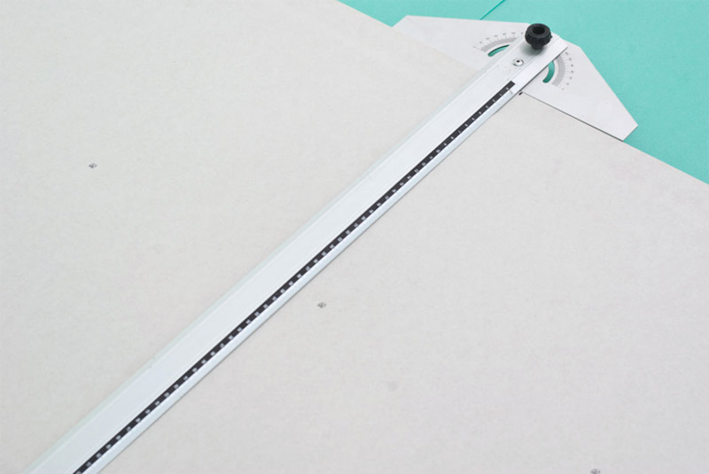 Réglez le pneu sur les marques